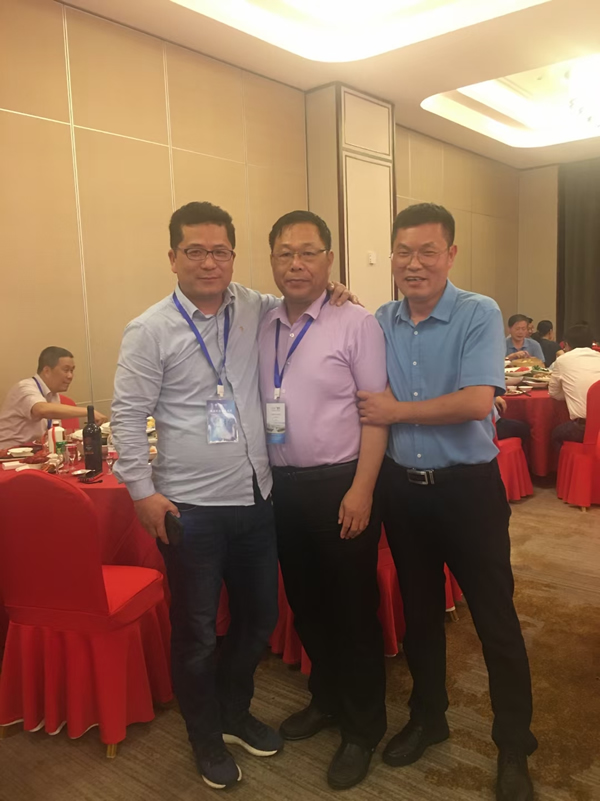 上海鋼管行業(yè)協(xié)會六屆四次理事會專家委員會年會召開